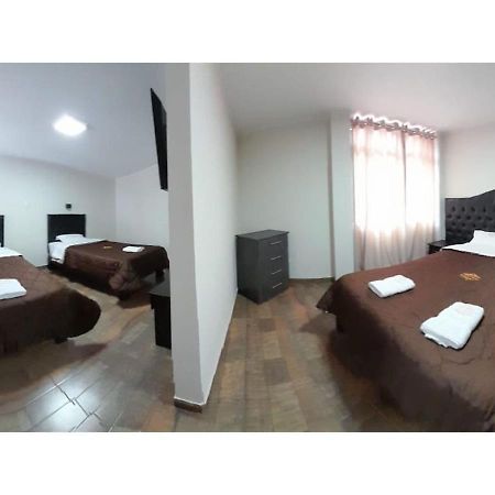 Ronald Hotel Churin Kültér fotó