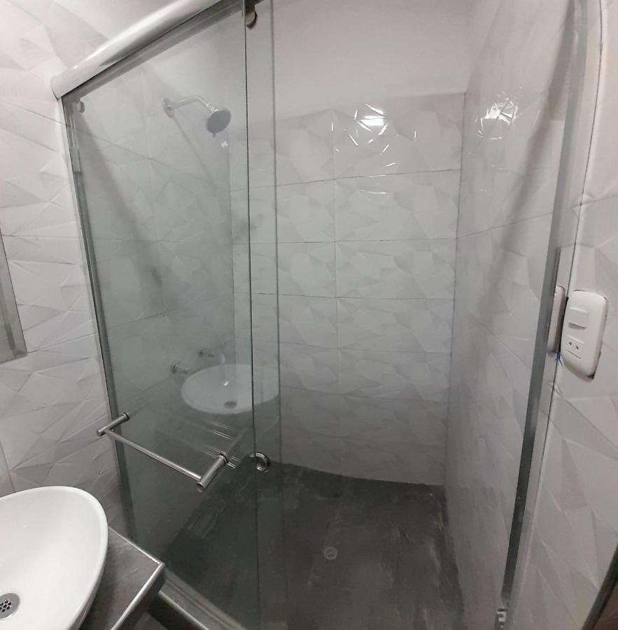 Ronald Hotel Churin Kültér fotó